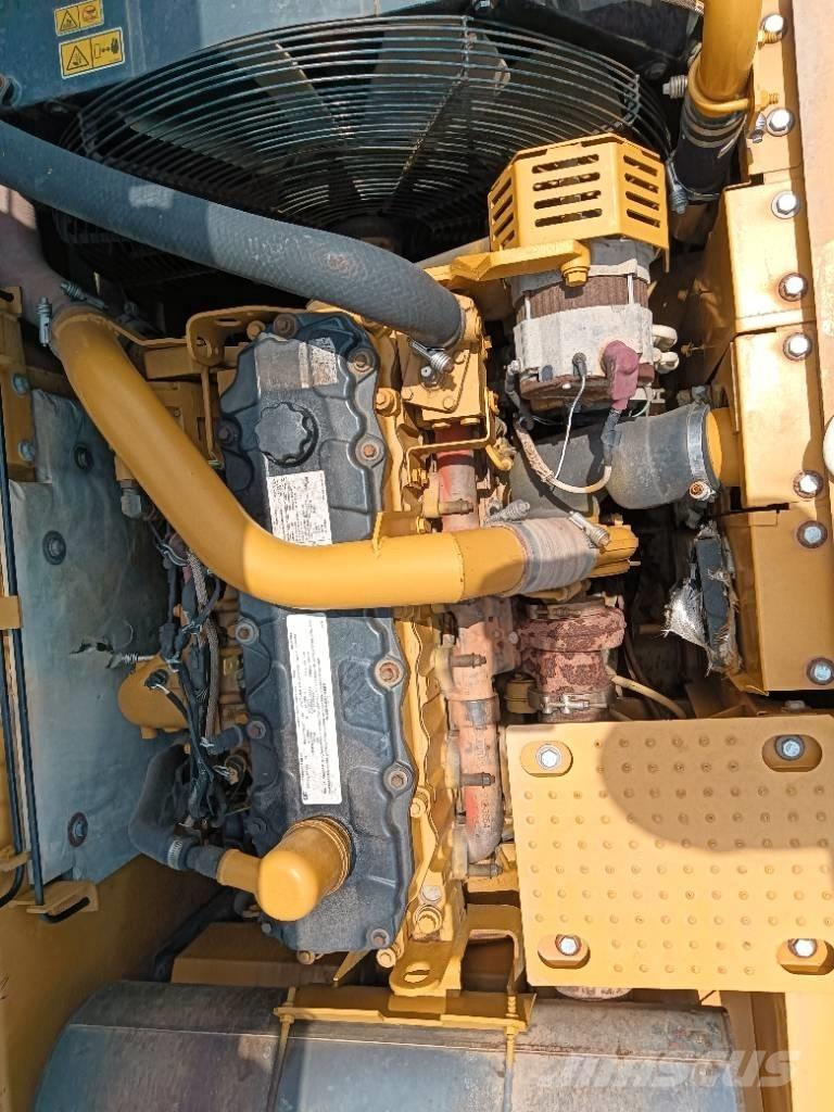 CAT 325 D Gravemaskiner på larvebånd