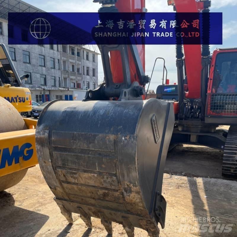 Doosan DX 225 Gravemaskiner på larvebånd