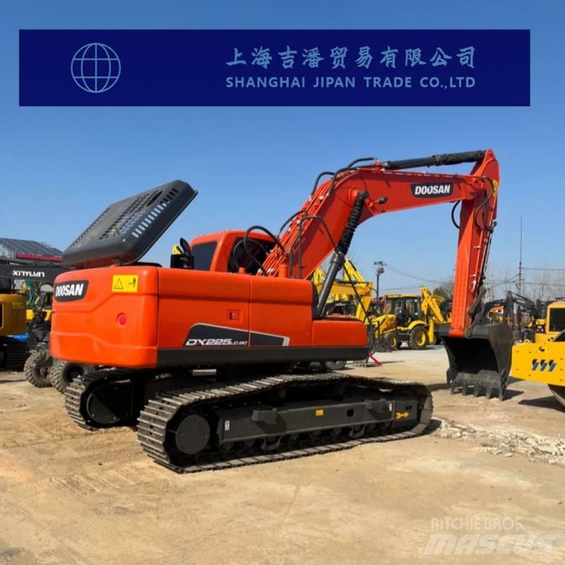 Doosan DX 225 Gravemaskiner på larvebånd