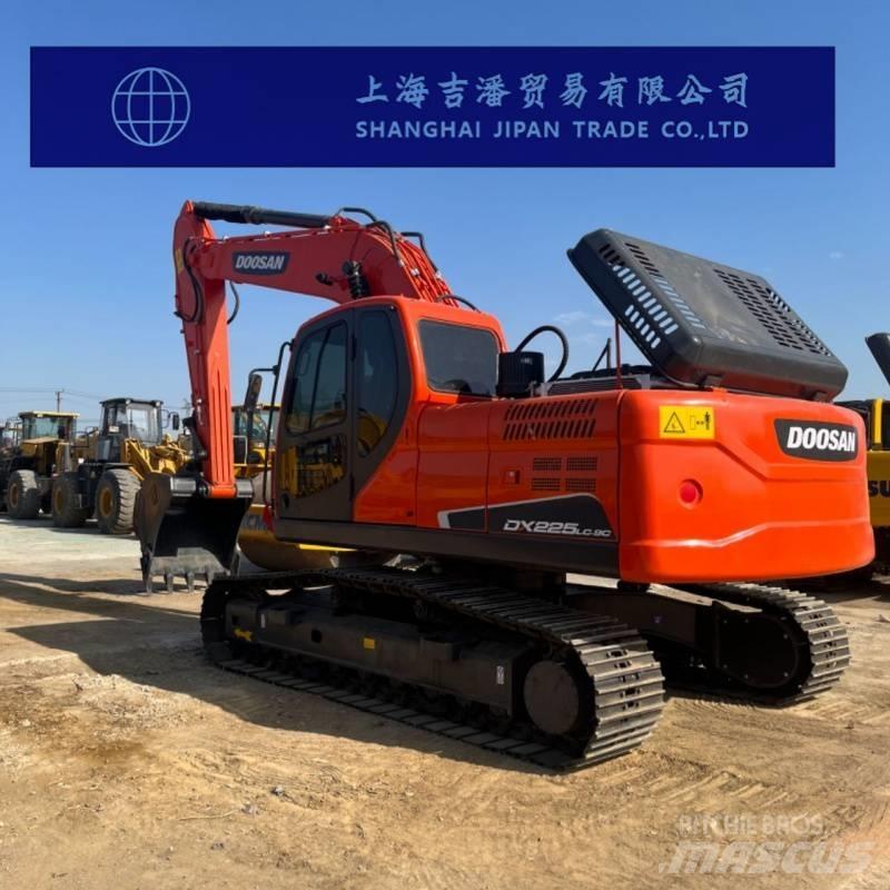 Doosan DX 225 Gravemaskiner på larvebånd