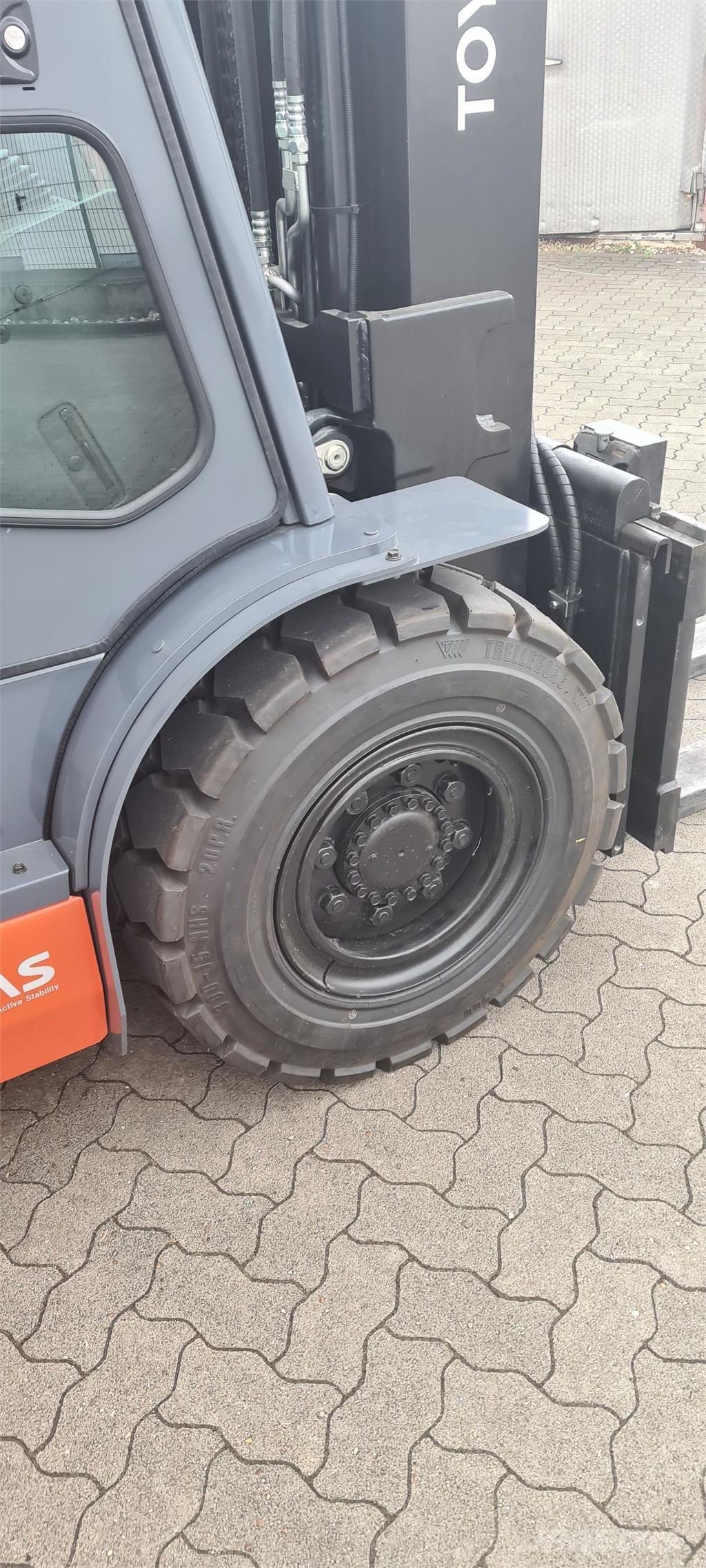 Toyota 40-8FD50N Diesel gaffeltrucks