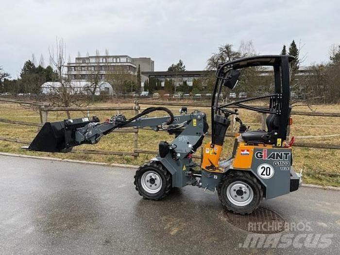 GiANT G1100 Læssemaskiner på hjul