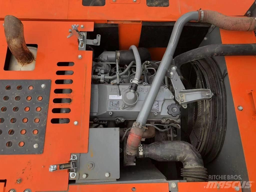 Hitachi 240 Gravemaskiner på larvebånd