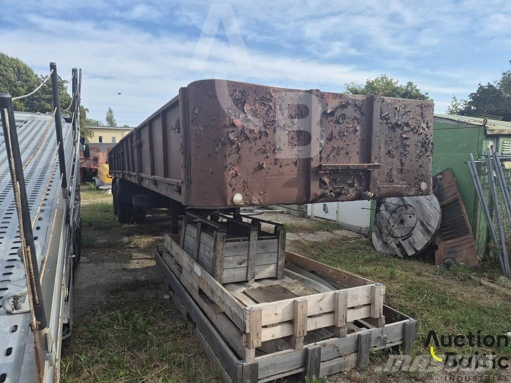 MAZ 9397 Semi-trailer med Gardinsider