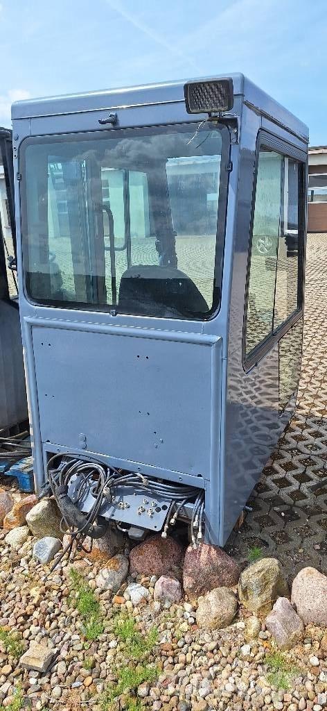 CASE 988 CK Kabiner og interiør