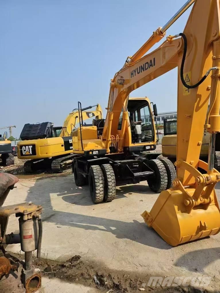 Hyundai HW 150 Gravemaskiner på hjul