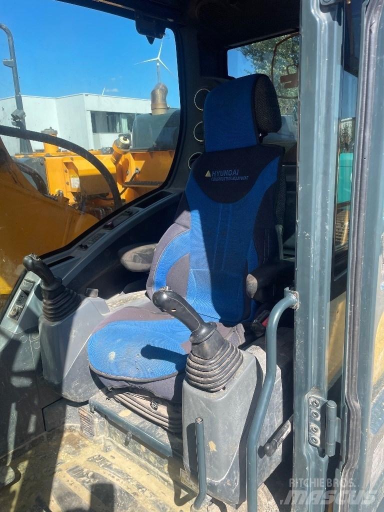 Hyundai HX 235 Gravemaskiner på larvebånd
