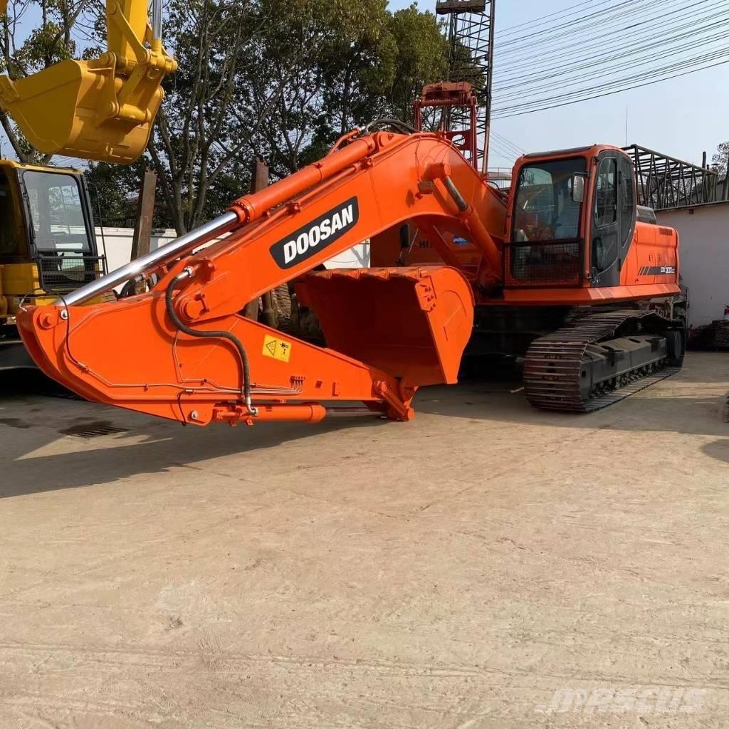 Doosan DX 300 LC Gravemaskiner på larvebånd