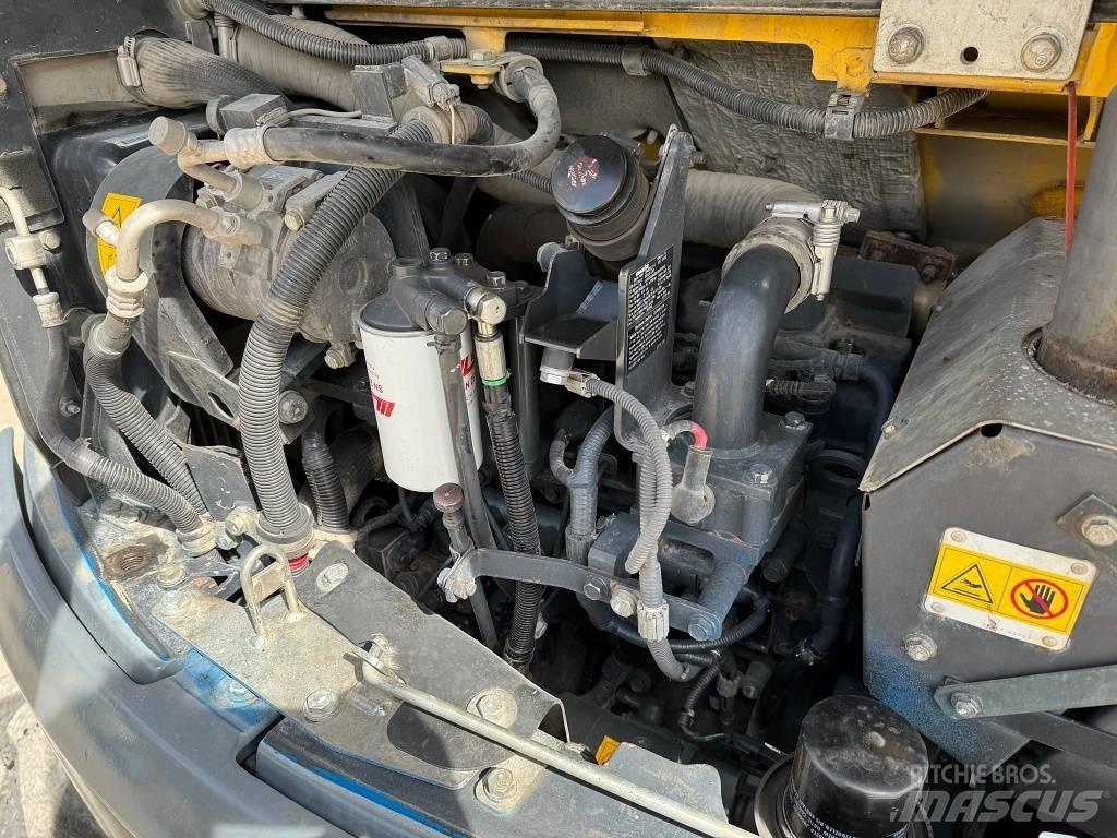 Komatsu PW 98 MR-8 Gravemaskiner på hjul