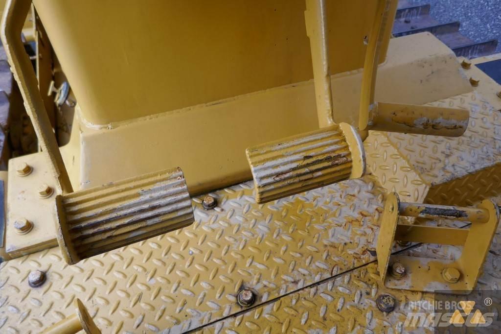 CAT D7G Ex-army Bulldozer på larvebånd