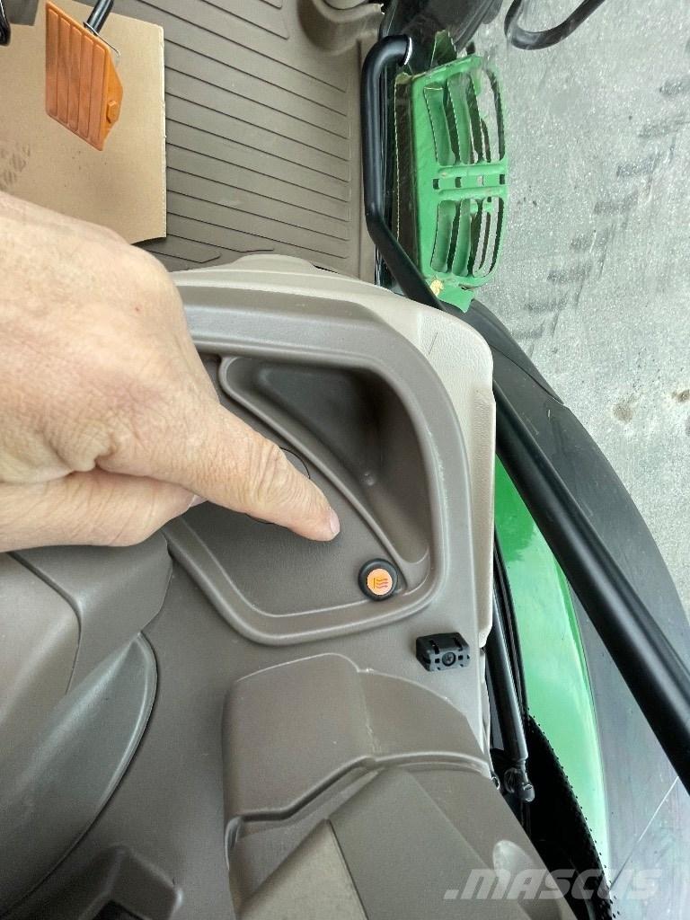 John Deere 6210 R Traktorer