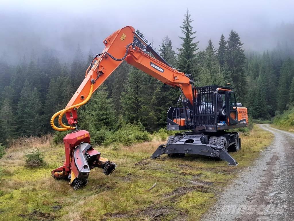Doosan DX 210 W Gravemaskiner til skovbrug