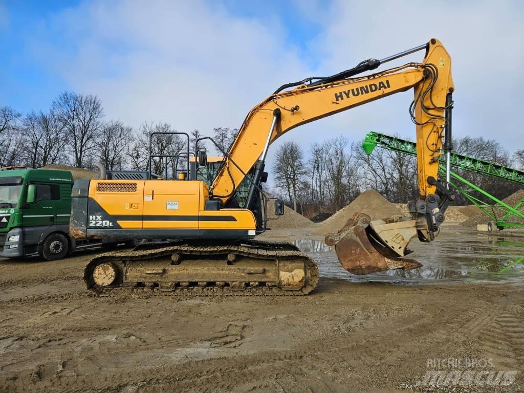 Hyundai HX 220 L Gravemaskiner på larvebånd