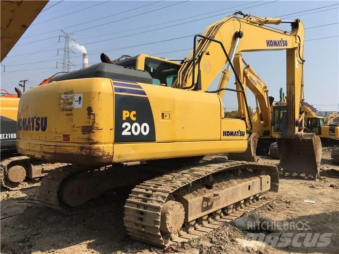 Komatsu PC 200-8 Gravemaskiner på larvebånd