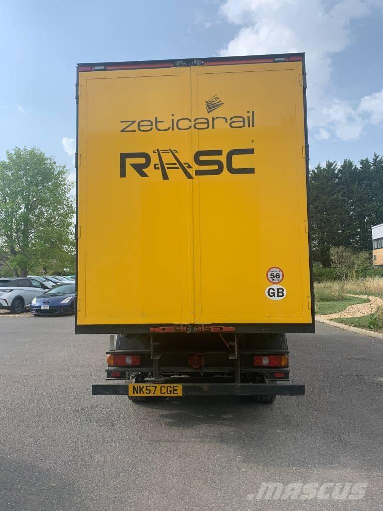 Mitsubishi Canter Skinnemaskiner