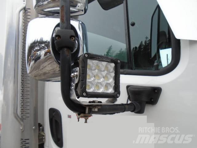 Freightliner M2 106 Fast kasse