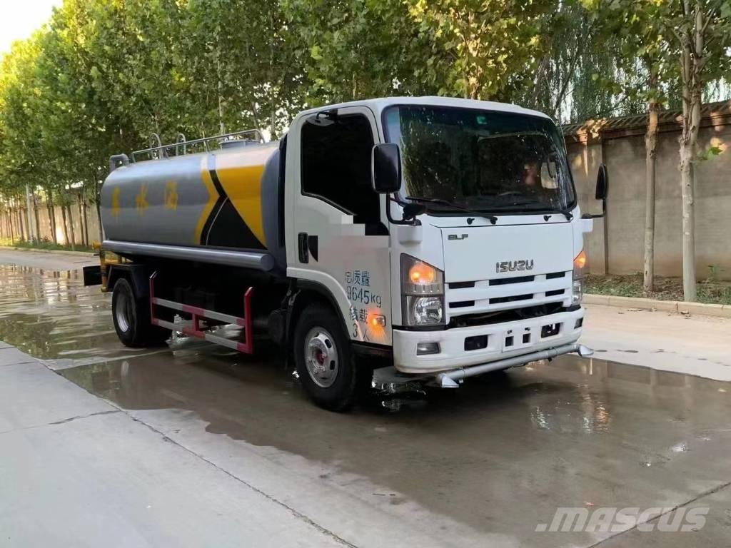 Isuzu ELF 4x2 Tankvogne - vand