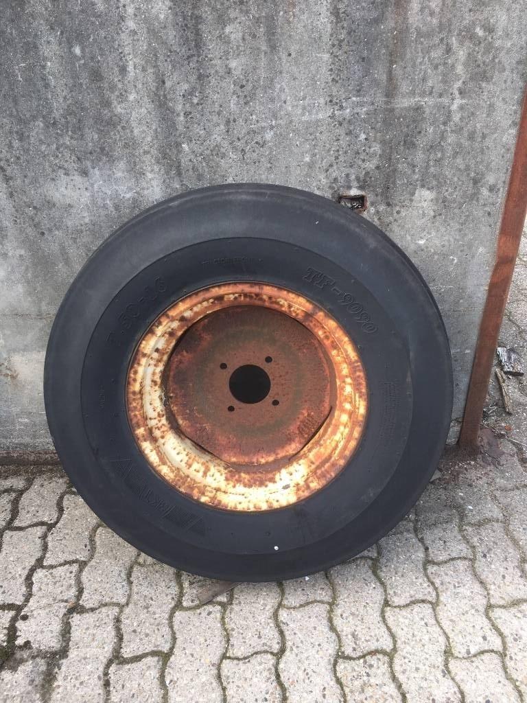 BKT 7.50 R 16 + velg Hjul, Dæk og Fælge