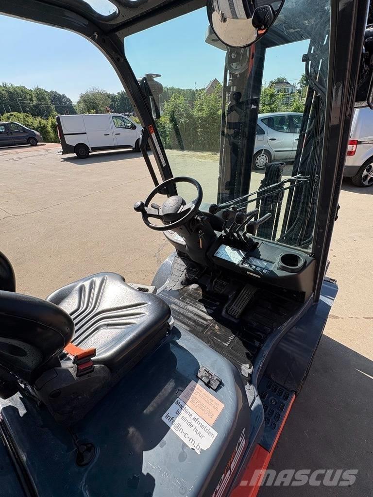 Toyota 8 FDF 25 Diesel gaffeltrucks