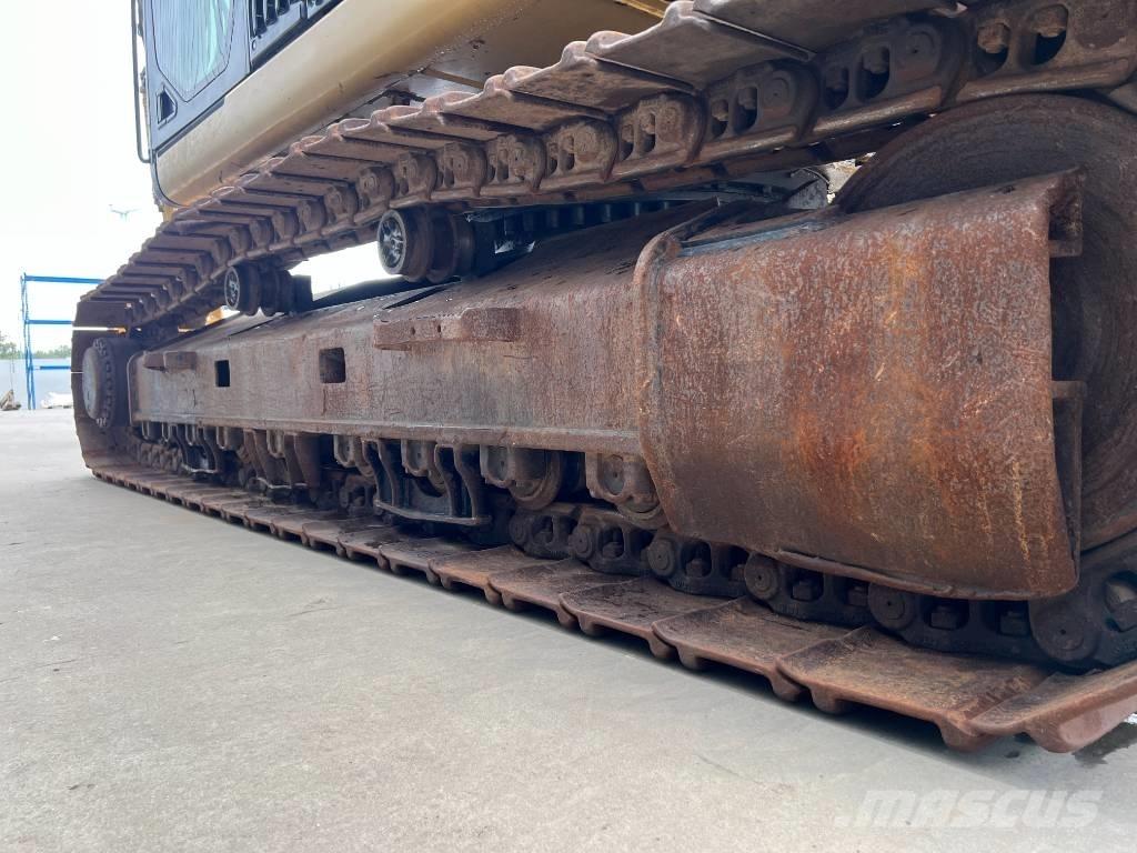 CAT 330F L Gravemaskiner på larvebånd