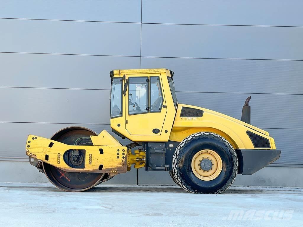 Bomag BW 213 DH-4 Enkelt tromle