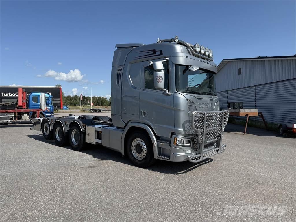 Scania R650 8x4 Chassis