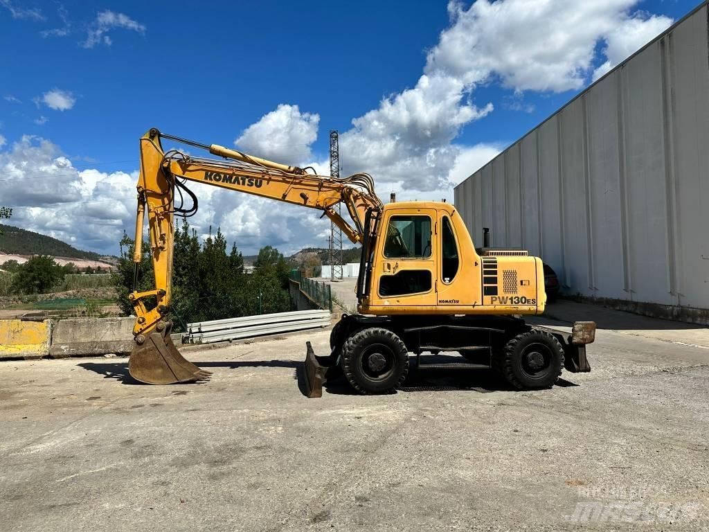 Komatsu PW130 ES-6K Gravemaskiner på hjul