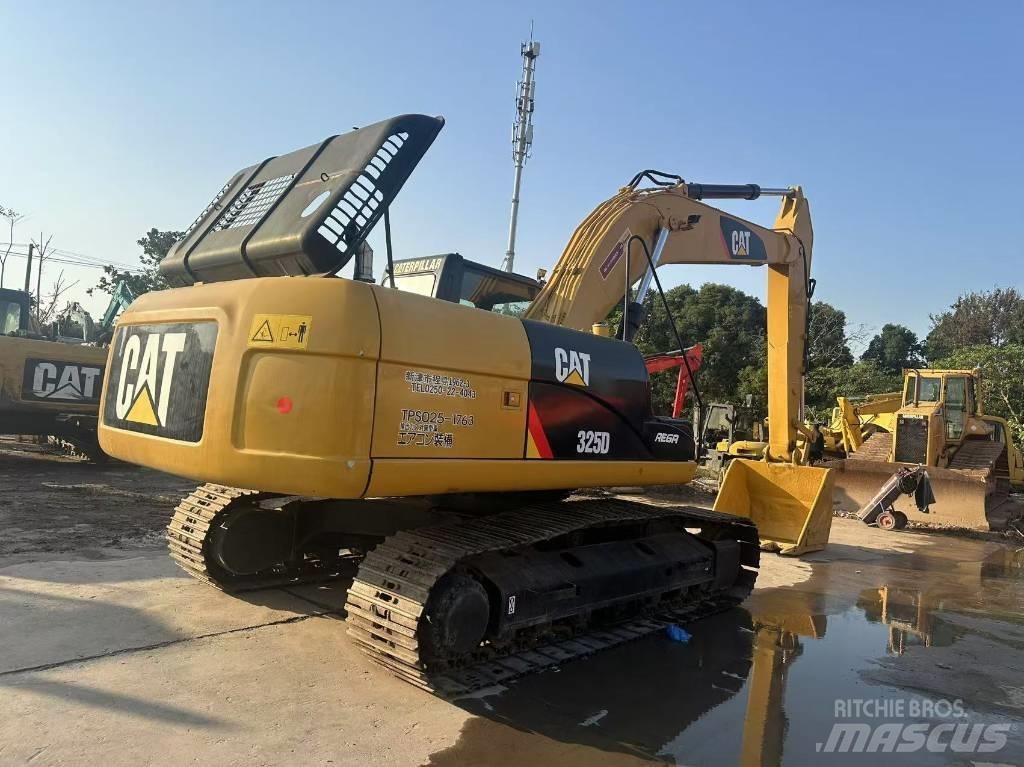 CAT 325 D L Gravemaskiner på larvebånd