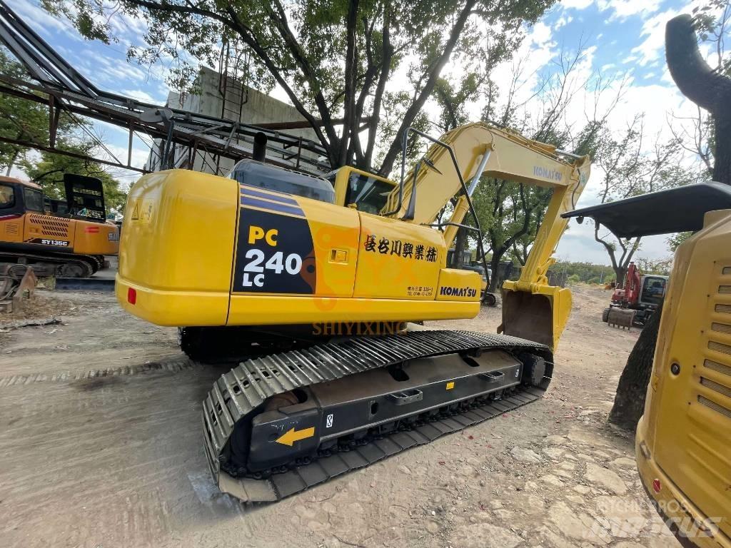 Komatsu PC 240-8 Gravemaskiner på larvebånd