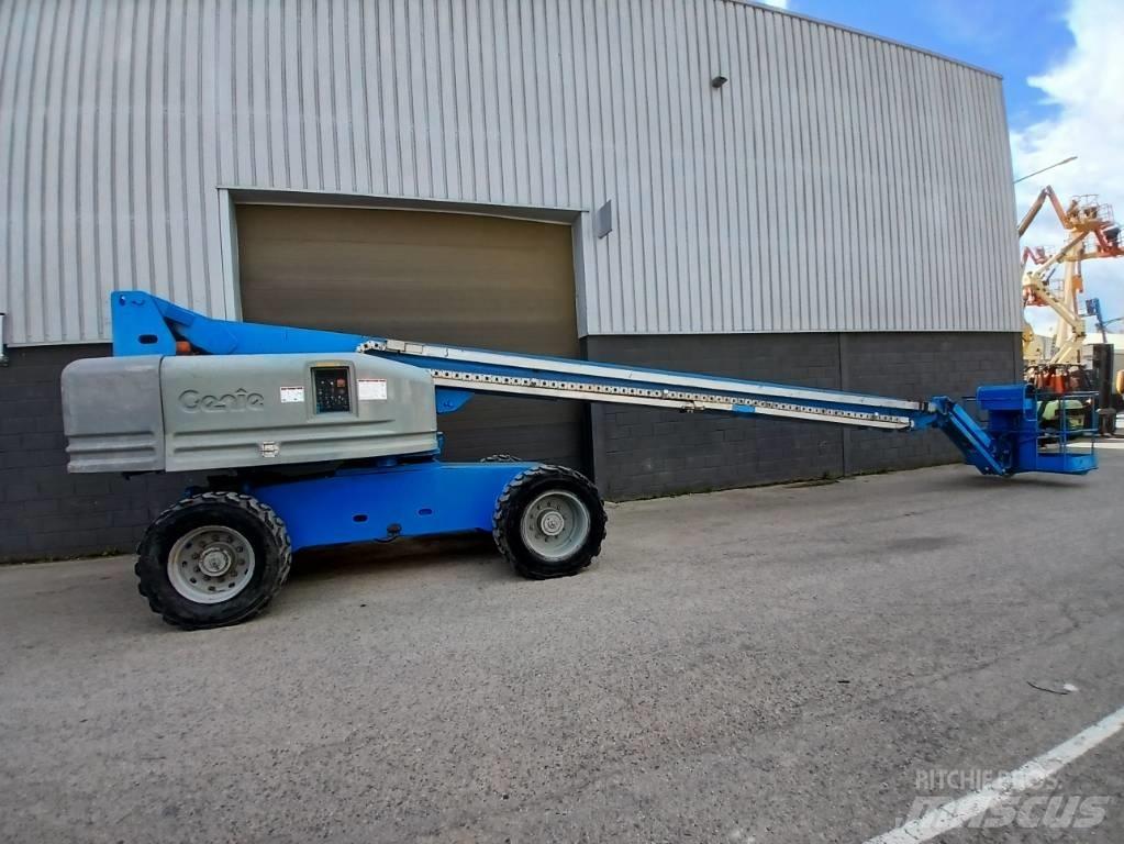 JLG 860 SJ Teleskoplifte