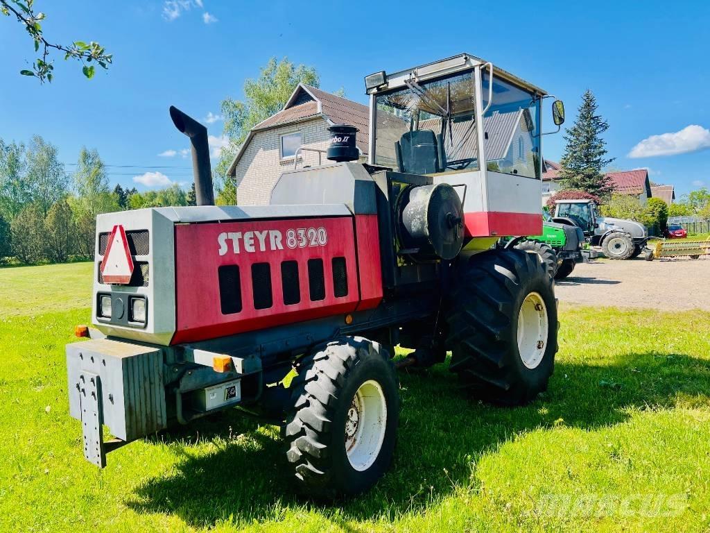 Steyr 8320 Grønthøster