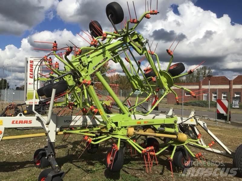 CLAAS Volto 1300 T River og høvendere
