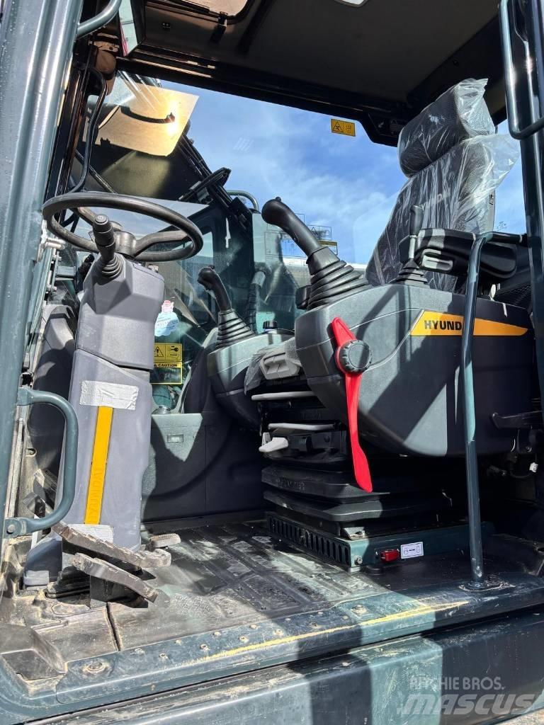 Hyundai HX 170ACR Gravemaskiner på hjul