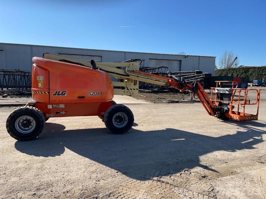 JLG 520 AJ Bomlifte med knækarm