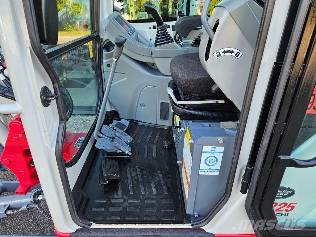 Takeuchi TB 225 Minigravemaskiner