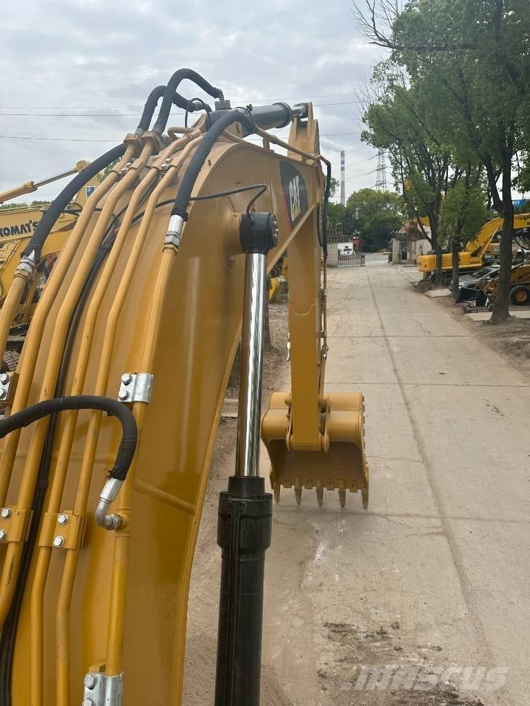 CAT CAT330D Midi-gravemaskiner 7t - 12t