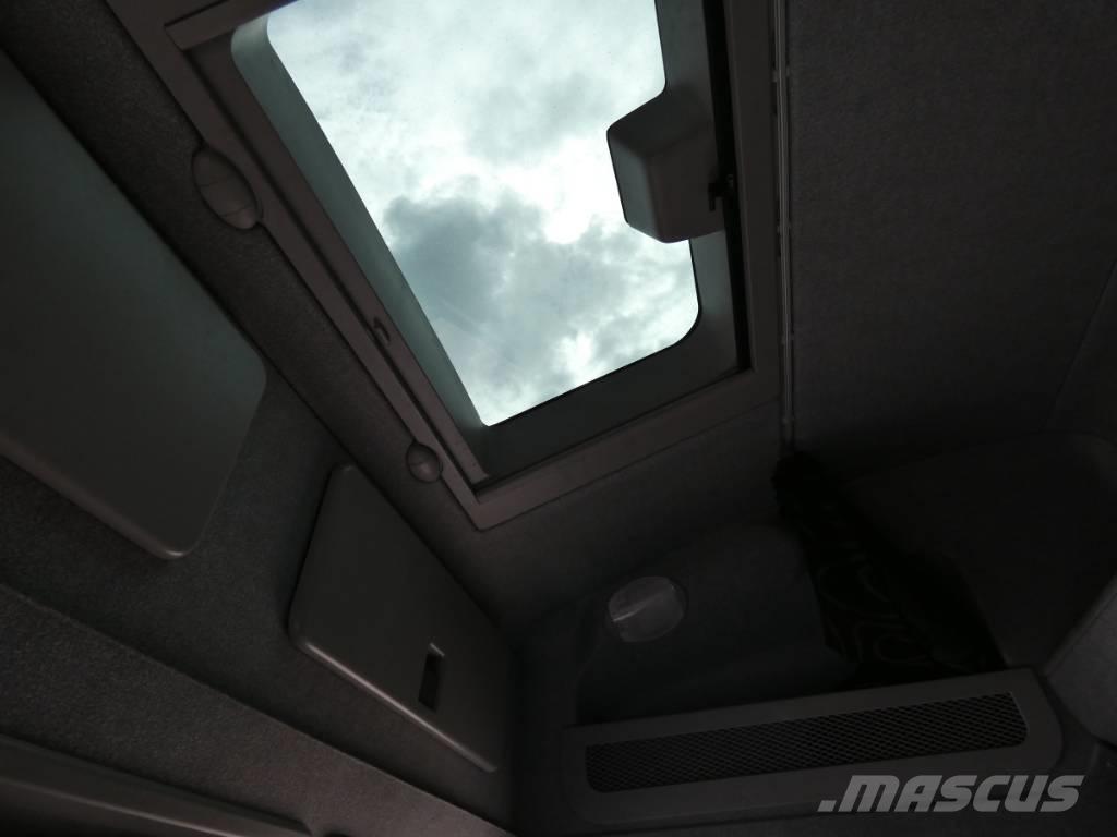 Iveco 180E 28 Fast kasse