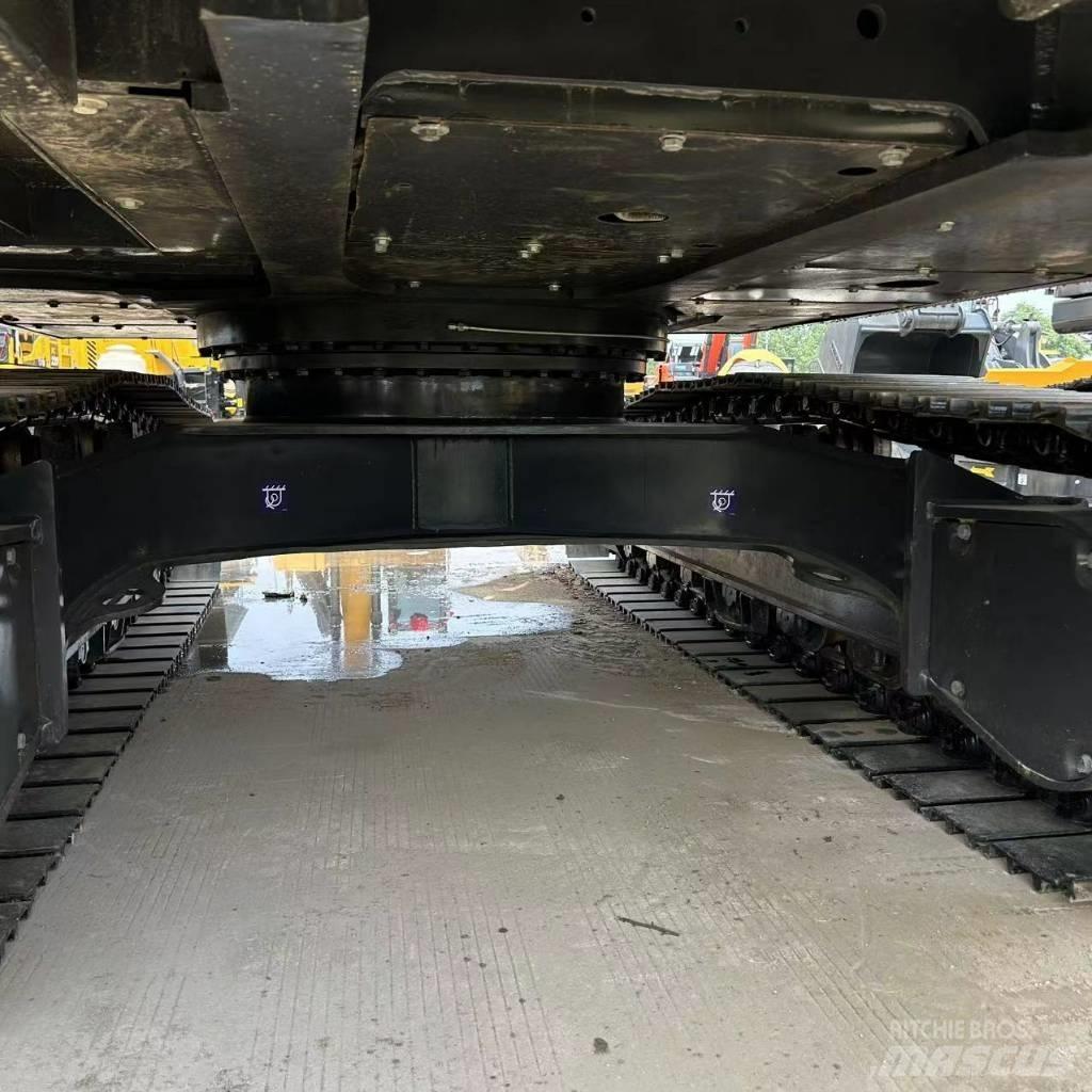 Volvo 220 Gravemaskiner på larvebånd
