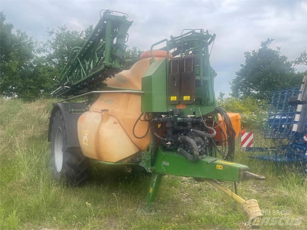 Amazone UX 4200 Trailersprøjter