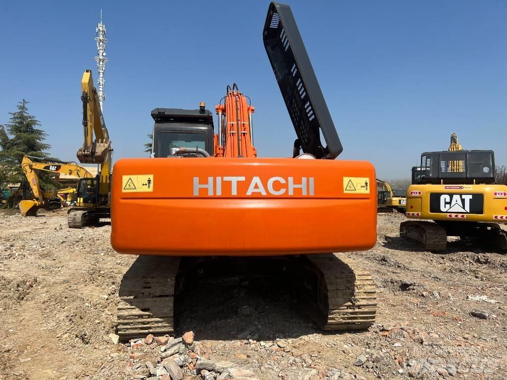 Hitachi ZX 240 Gravemaskiner på larvebånd