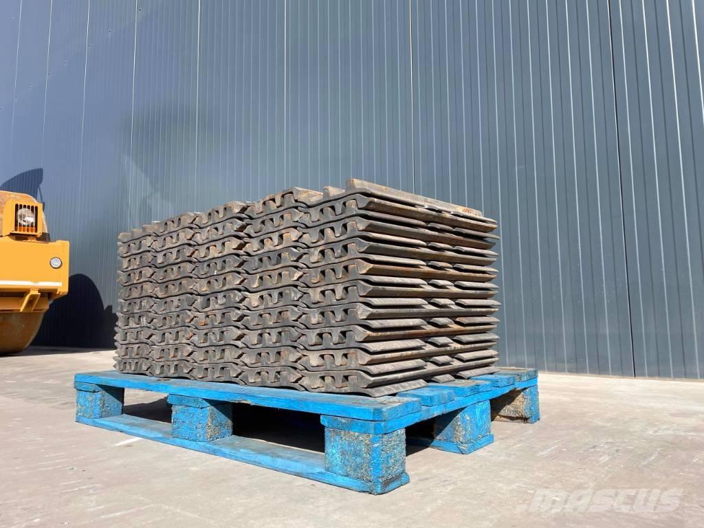 JCB JS240 Bånd, kæder og understel