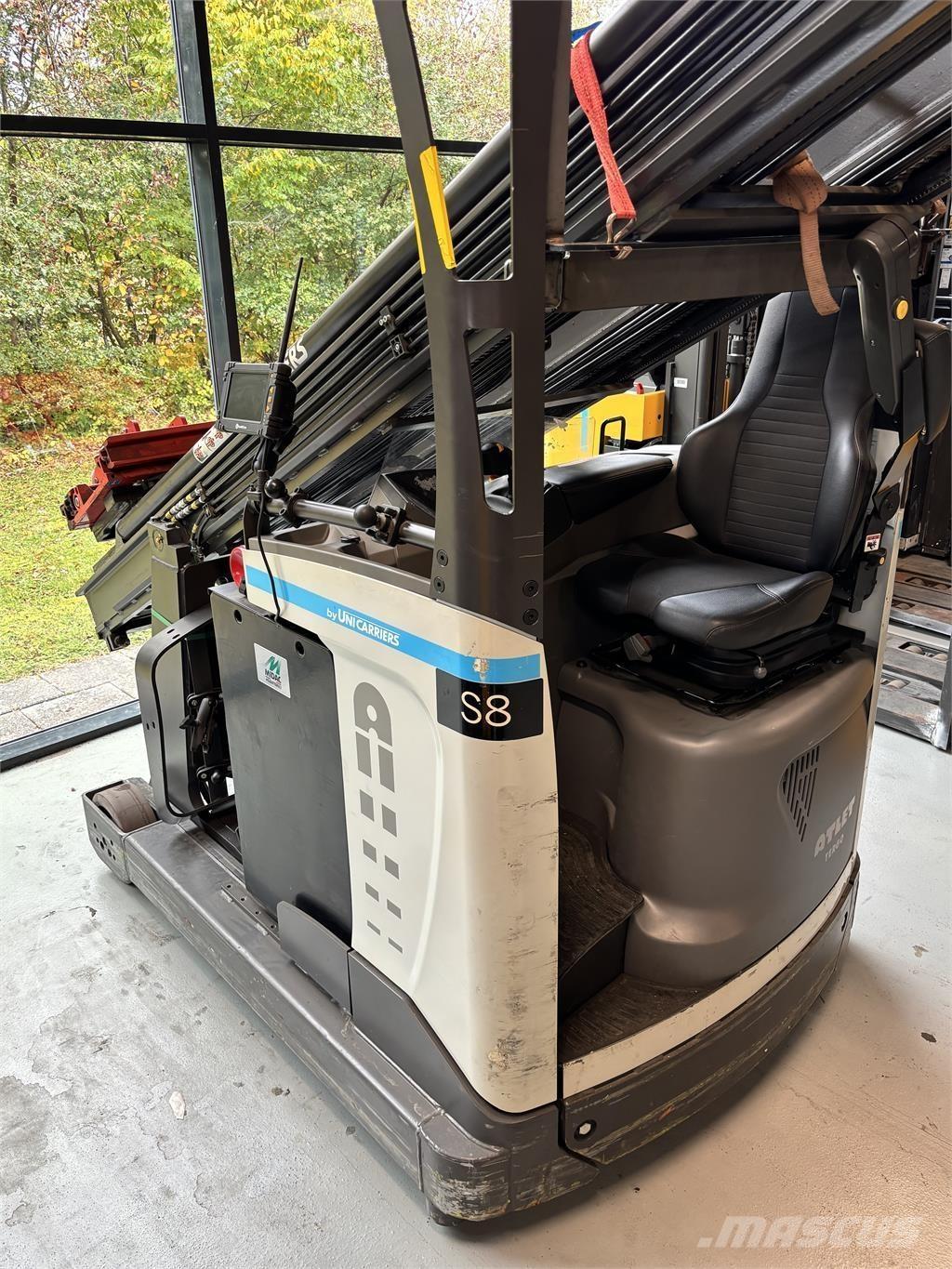 Atlet UHD200 Reachtruck