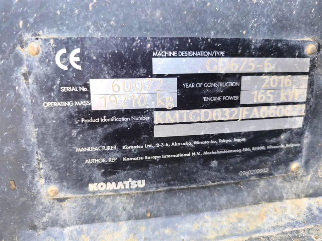 Komatsu GD 675-6 Vejhøvle / Gradere