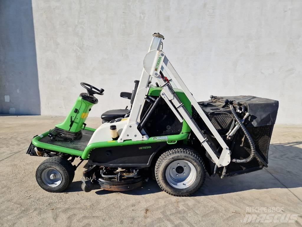 Etesia 124D Monterede og efterspændte slåmaskiner