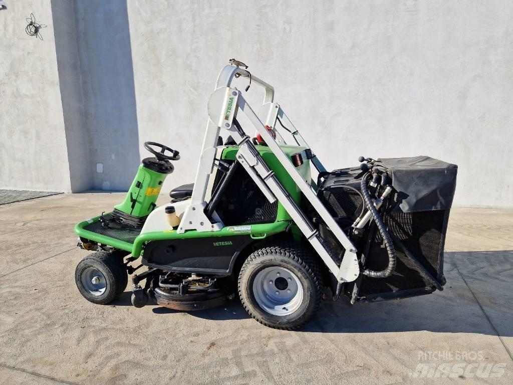 Etesia 124D Monterede og efterspændte slåmaskiner