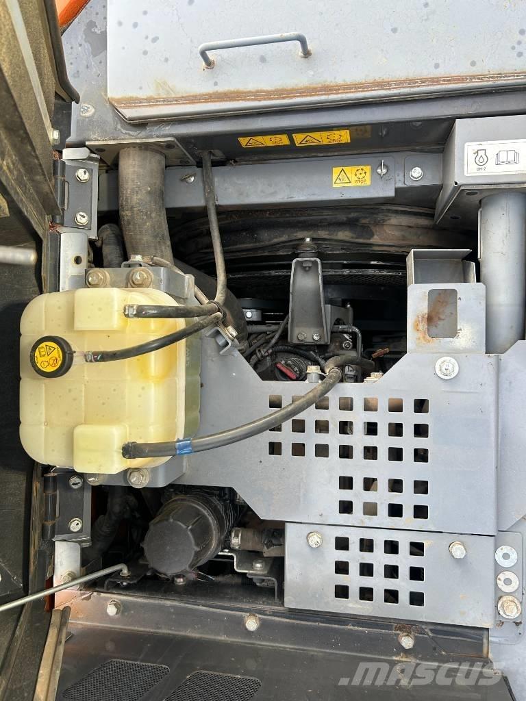 Hitachi ZX 135 US-6 Gravemaskiner på larvebånd