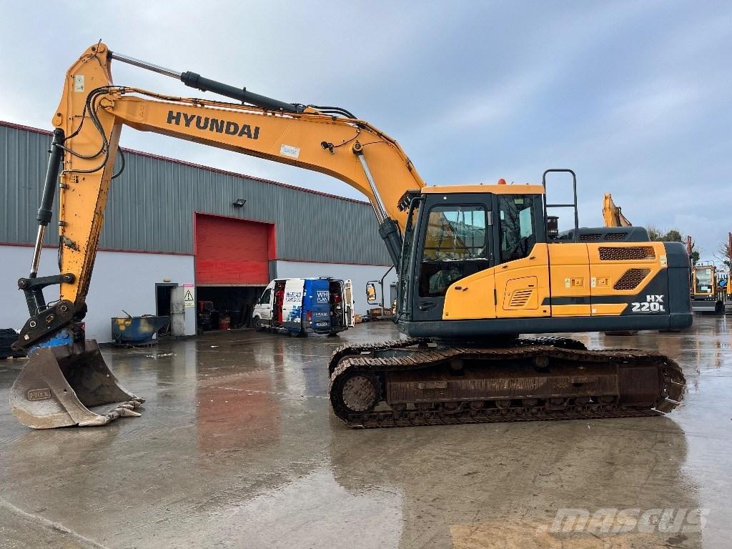 Hyundai HX 220 L Gravemaskiner på larvebånd