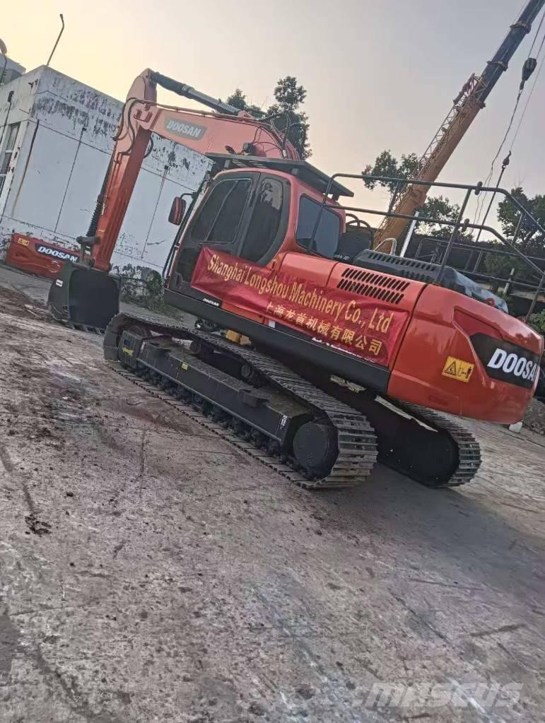 Doosan DX225LC-9C Gravemaskiner på larvebånd