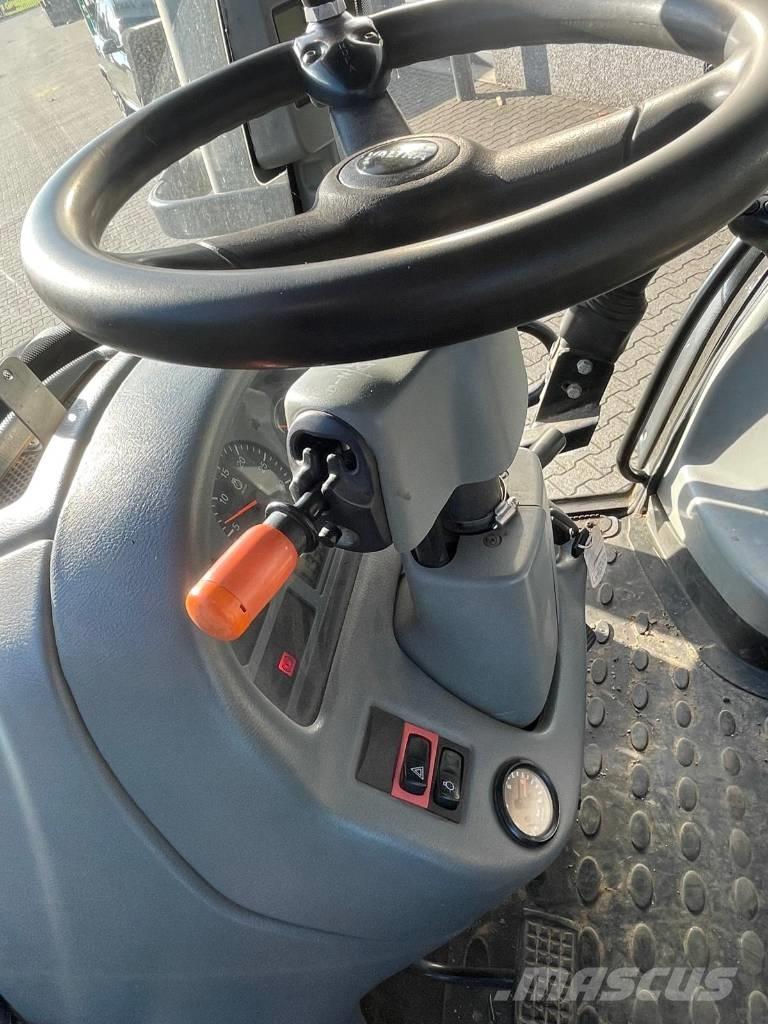 Valtra T151 tractor Traktorer