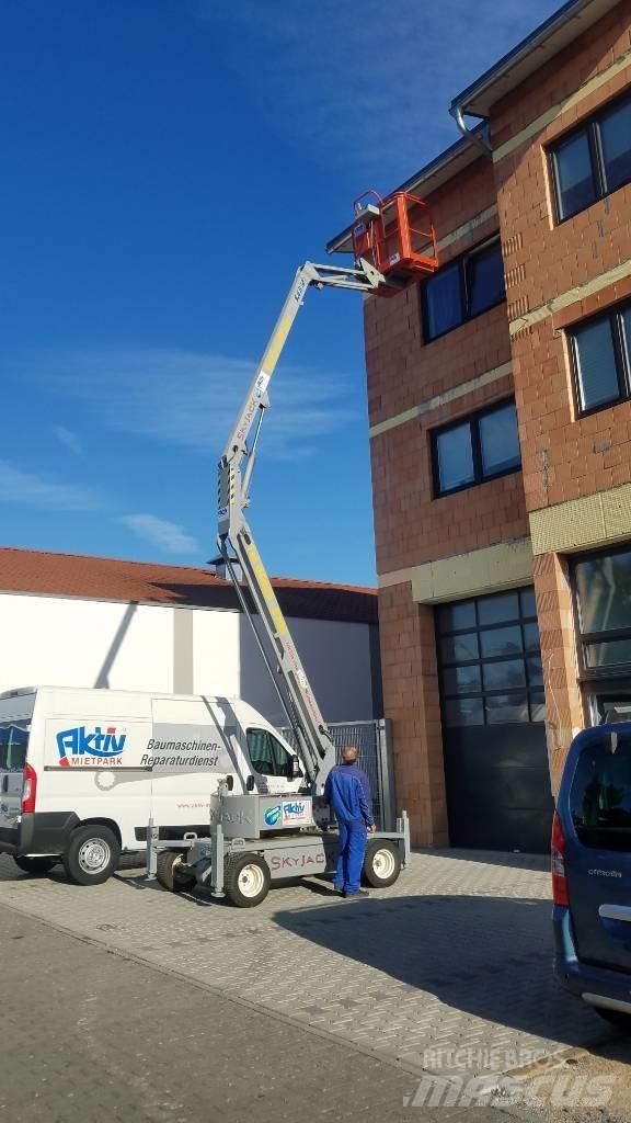 SkyJack SJKB 12 Bomlifte med knækarm